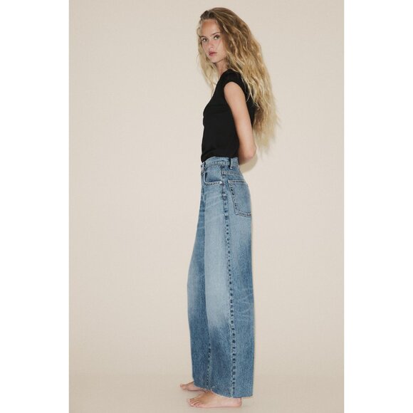 ZARA HIGH-WAIST TRF BARREL JEANS - Picture 5 of 10